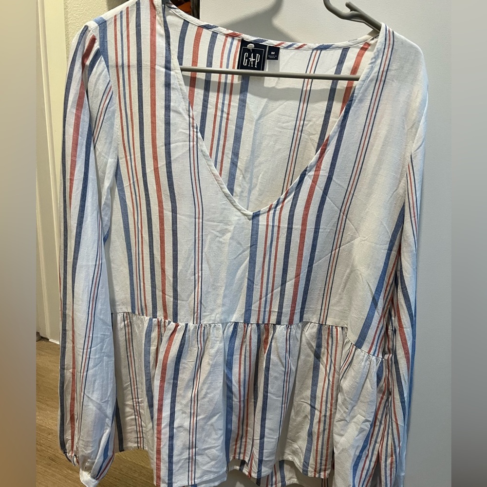 Gap Long Sleeve Vneck